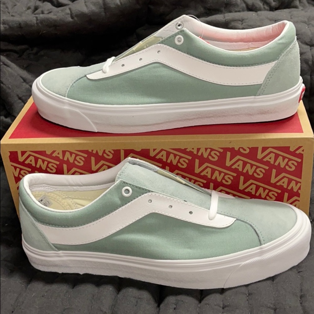 NEW VANS BOLD NI MENS SIZE 11